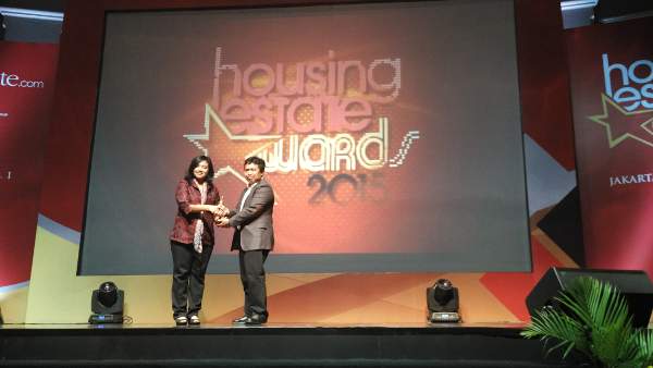 Gunho & Niken Architects (GNA) menerima Penghargaan HousingEstate Awards 2015 kategori 