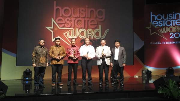 Peraih penghargaan HousingEstate Awards 2015 Kategori Low Cost Housing Development